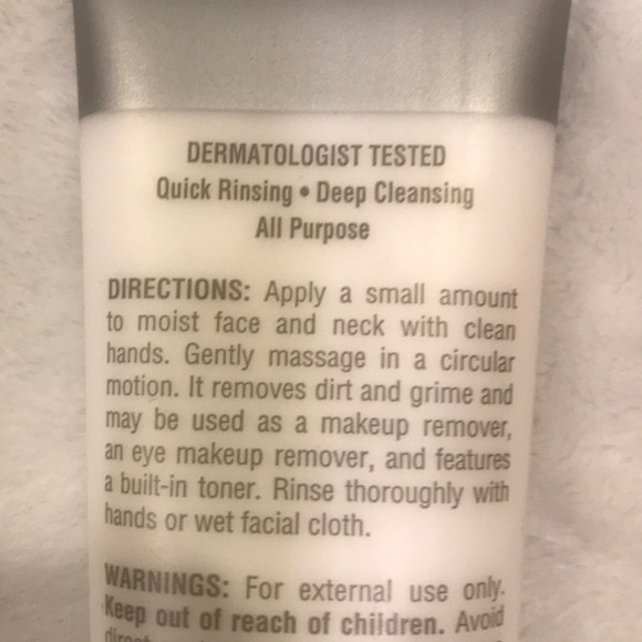Reclaim with Argireline R total facial cleanser - Picture 7 of 10